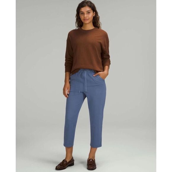 lululemon athletica Pants - Lululemon Stretch High-Rise Crop 23", Water Drop, Sz6, EUC